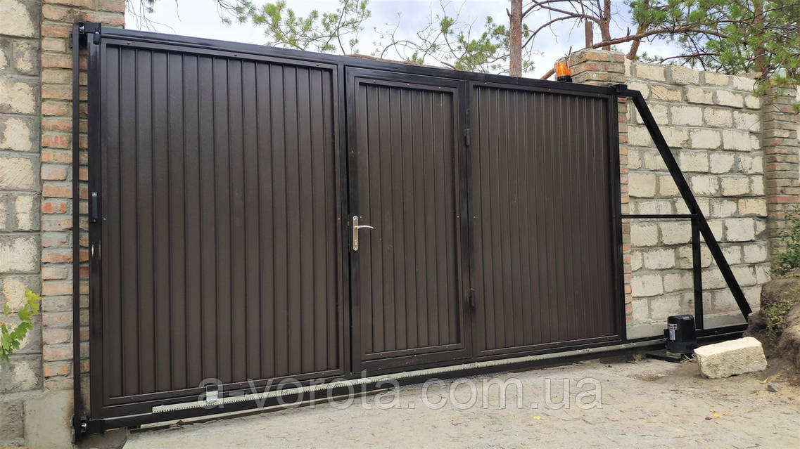 Відкатні консольні ворота з вбудованою хвірткою TM Hardwick