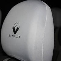 Чохол підголівників RENAULT білий-чорний логотип