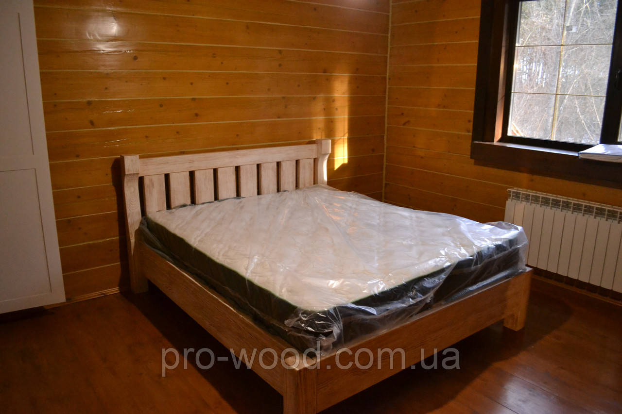 Ліжко дерев'яне двоспальне на ніжках