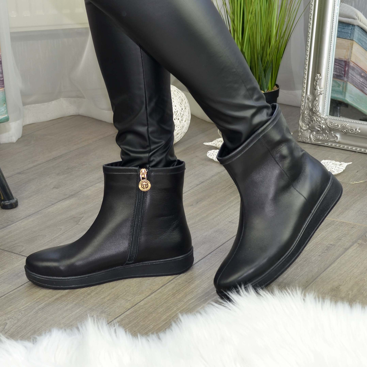 Черевики жіночі чорні шкіряні на товстій підошві, фото 1