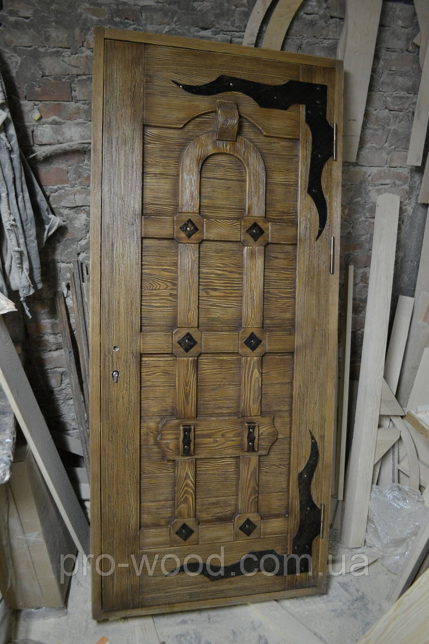 Двери межкомнатные под старину с кованными деталями (в карусели цветовые решения) - фото 1 - id-p1118084900