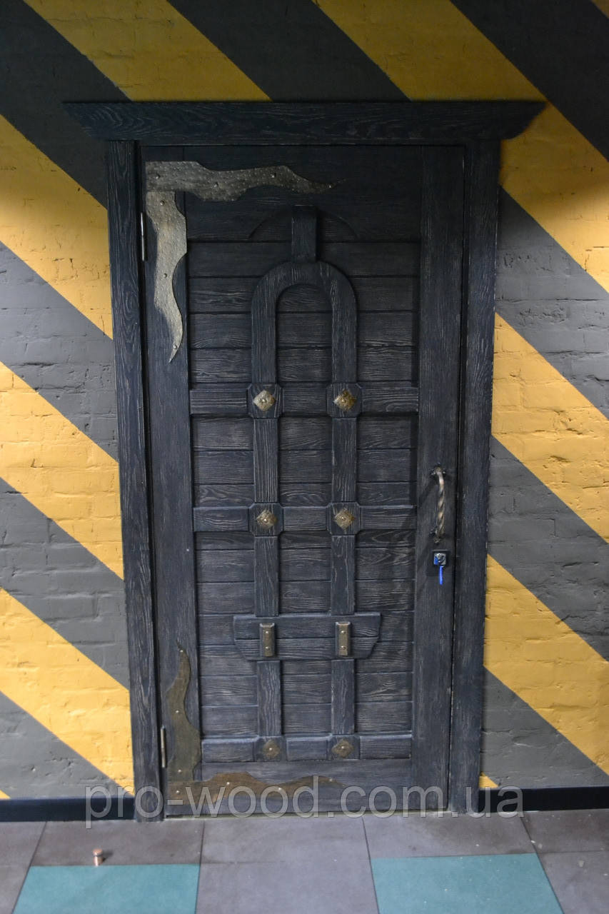 Двери межкомнатные под старину с кованными деталями (в карусели цветовые решения) - фото 5 - id-p1118084900
