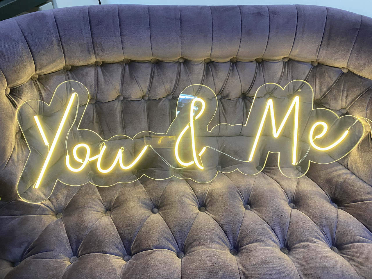 Неоновий напис для весілля "You & Me" на акриловій основі Manific Decor