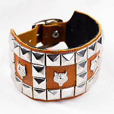 Браслет шкіряний BKB-153-2 з вовками пірамідки 4 ряди коричневий