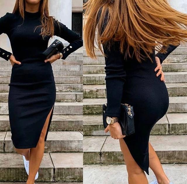 Облягаюче плаття, під горло з гудзичками на рукавах і розрізом на стегні