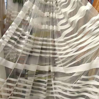 Тюль біла зі смужками в зал, у спальню, у кухню