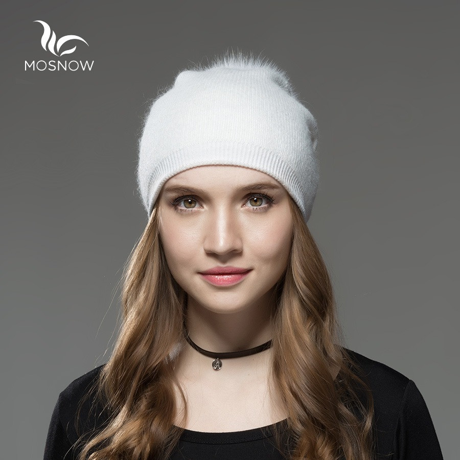 Шапка зимняя женская теплая. Модная женская шапка бини с натуральным меховым помпоном - фото 2 - id-p1256677051