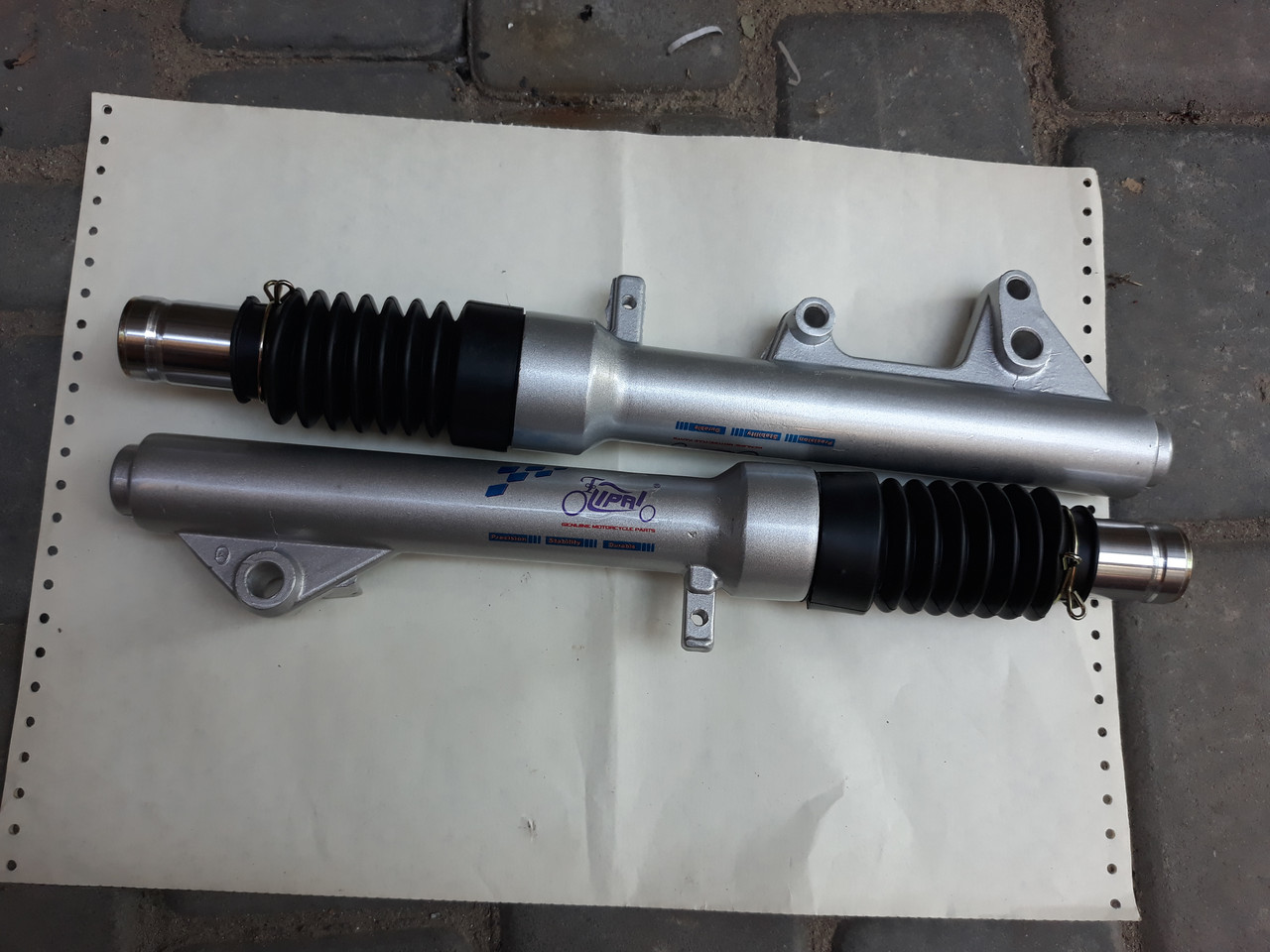 Амортизатори передні (пер'я) F50 + гофри для GY6 100c
