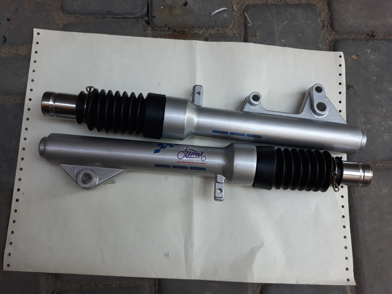 Амортизатори передні (пер'я) F50 + гофри для GY6 50c