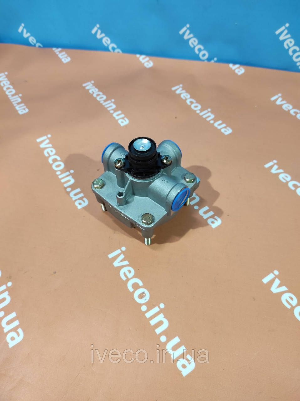 Клапан ускорительный IVECO MAN MB VOLVO DAF SCANIA 1519331 MZK4110 ...