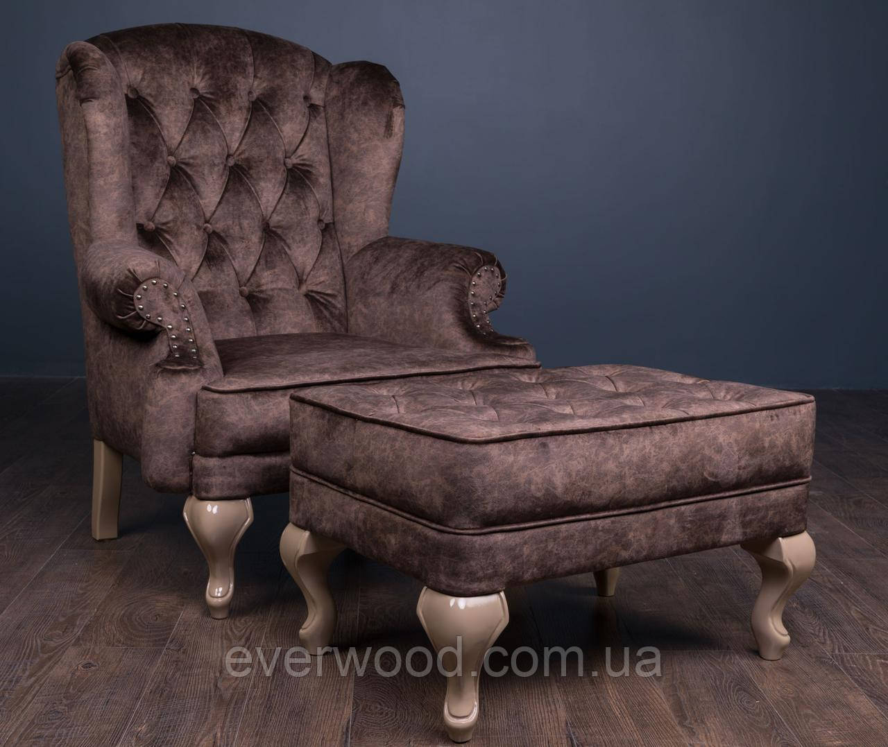 Классическое мягкое кресло "Вальтер" и пуф, удобное кресло с каркасом из дерева - фото 1 - id-p1256987120