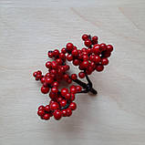 Маленька гілочка з червоними ягодами упаковка 25 шт.., фото 2