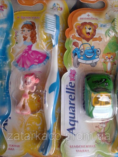 Зубна щітка Aquarelle Kids з іграшкою