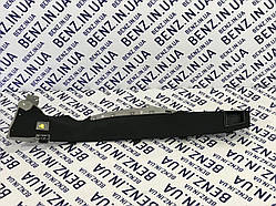 Обшивка задньої стійки зліва Mercedes S212 A2126904725