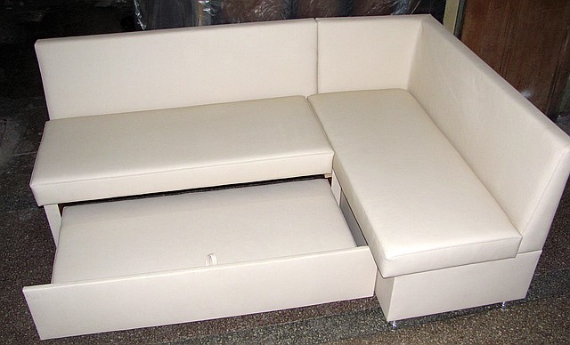 Кухонний куточок у натуральній шкірі колір Beige 1300*1900 мм