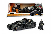 Металлическая машина Бэтмобиль 1:24 Темного рыцаря 2008 года с фигуркой Бэтмена Jada Toys 253215005