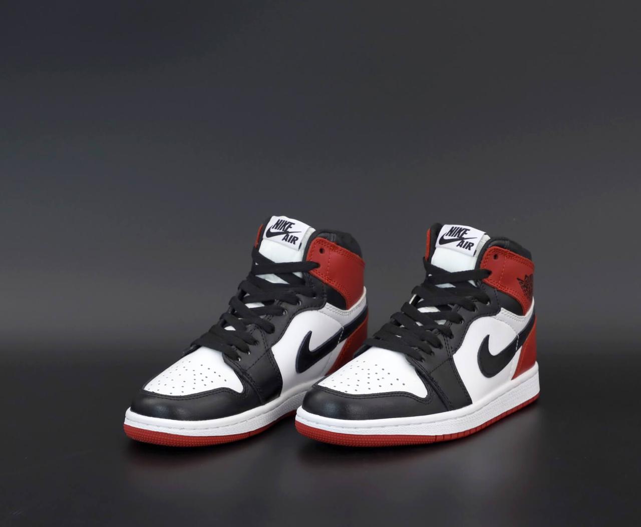 Nike Air Jordan 1 Retro Black White Red