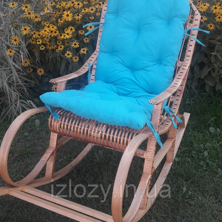 Плетеная кресло-качалка из лозы в наборе из мягкой подушкой масляного цвета - фото 7 - id-p1200596848