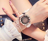 Женские часы Classic Diamonds с белым ремешком