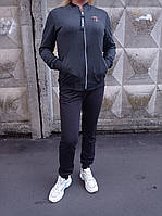 Спортивний жіночий костюм