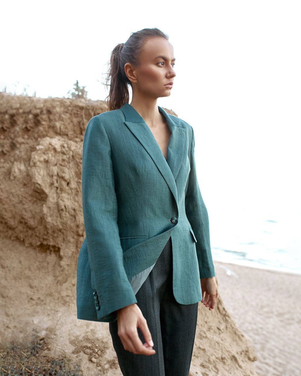 Піджак жіночий лляний однобортний зелений oversize WOOLBOOK