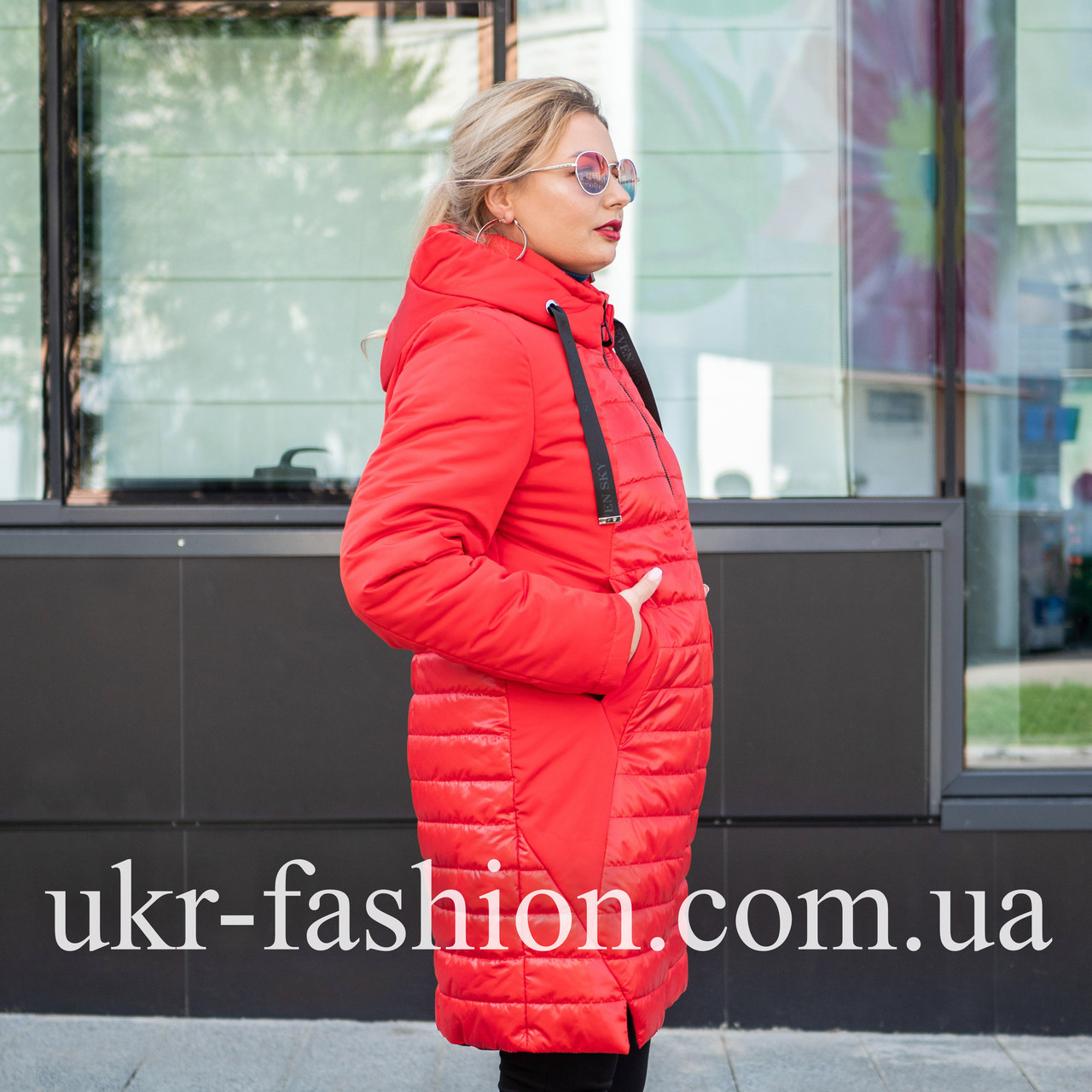 Удлиненная куртка женская демисезонная большого размера 50-60 красный - фото 2 - id-p1234048502