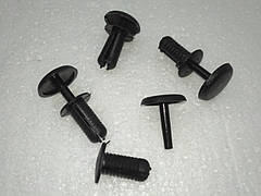 Кліпса-фіксатор обшивки багажника Ваз 2108 чорний