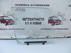 Скло передніх правих дверей Audi 100 C2 (1976-1982)