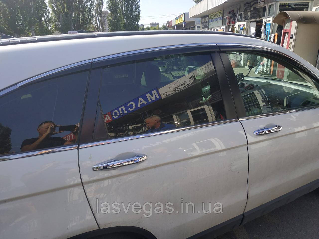Дефлектори вікон із хром молдингом, вітровики Honda CR-V 2007-2012 (Autoclover D955)