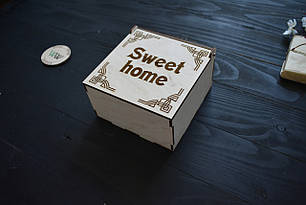 Квадратна скринька з фанери "Sweet Home" ручної роботи з гравіюванням