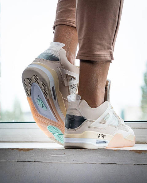 Nike air jordan deals 4 off white