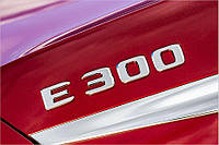 Эмблема надпись багажника Mercedes E300