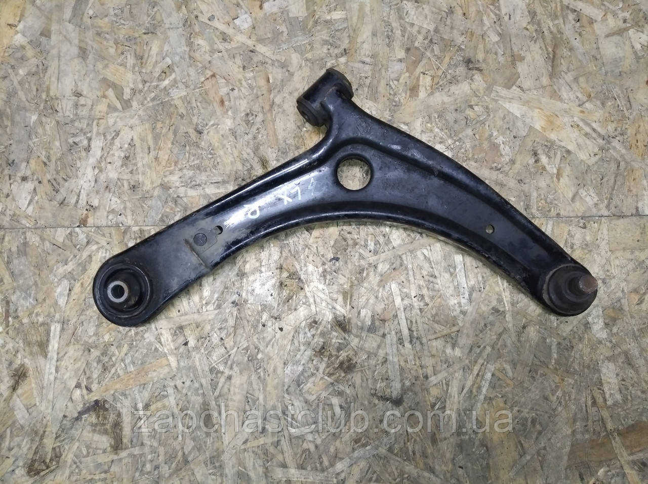 Важіль передньої правий нижній 4013A010 992608 Lancer X Mitsubishi, фото 1