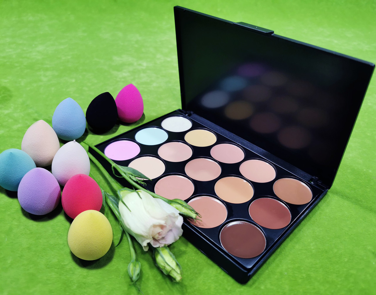 Палітра коректорів MAC 15 повнокольорові + Спонжік в подарунок, фото 1