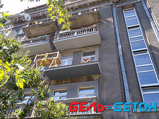 Еще одна балюстрада на балконе многоэтажного дома в Киеве на Пирогова | Серая балюстрада на Пирогова в Киеве 6