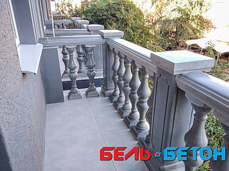 Еще одна балюстрада на балконе многоэтажного дома в Киеве на Пирогова | Серая балюстрада на Пирогова в Киеве 9