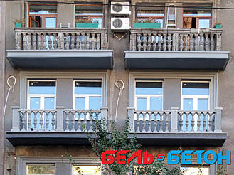 Еще одна балюстрада на балконе многоэтажного дома в Киеве на Пирогова | Серая балюстрада на Пирогова в Киеве 14