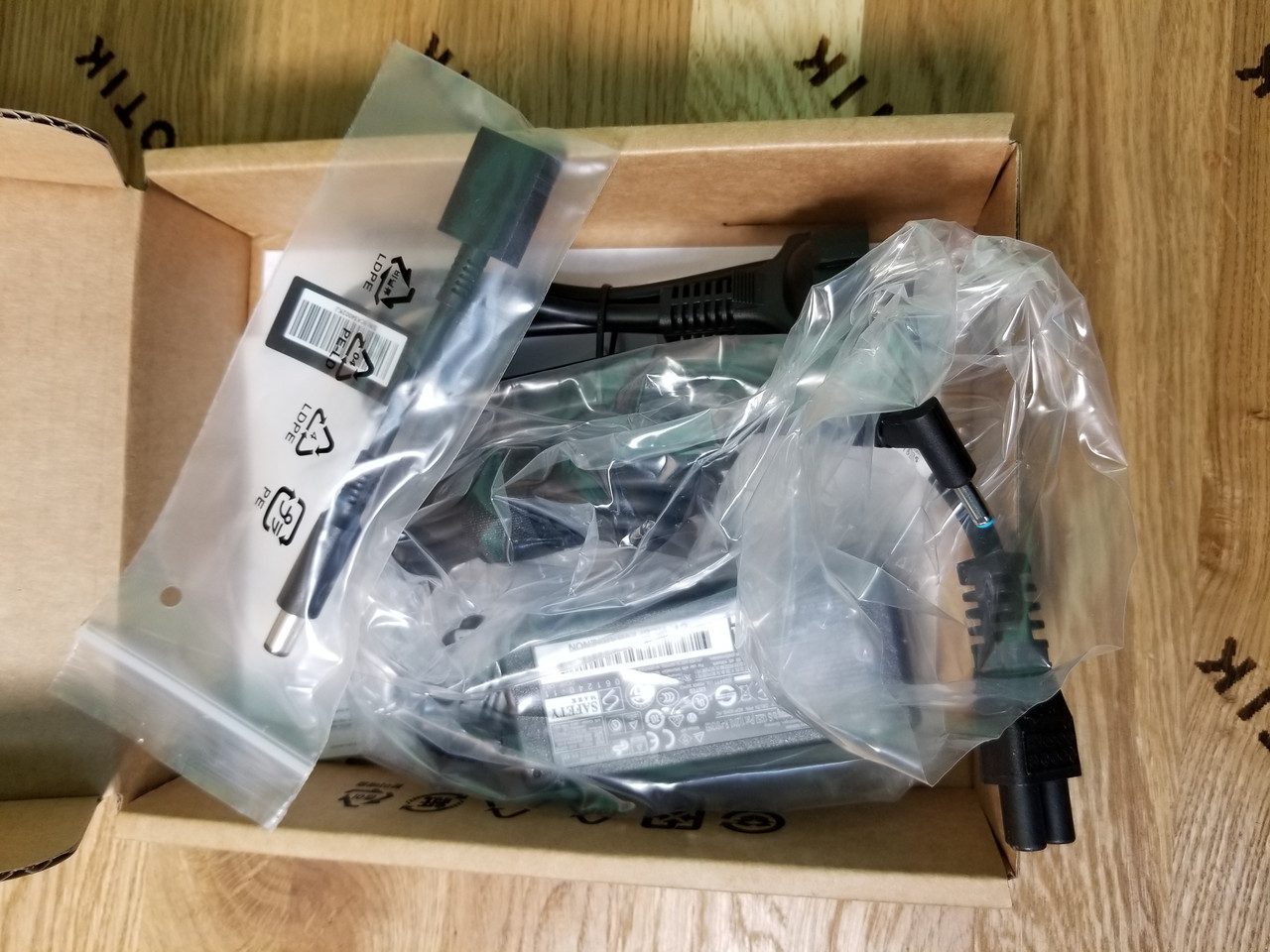 Блок живлення для ноутбука HP 65 W 19.5 V 3.33 A 4.5*3.0 mm + перехідник 7.4*5.0 mm (H6Y89AA#ABB) ОРІНІНАЛ