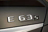 Эмблема надпись багажника Mercedes E63s