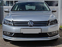 Накладка переднього бампера на VW Passat B7