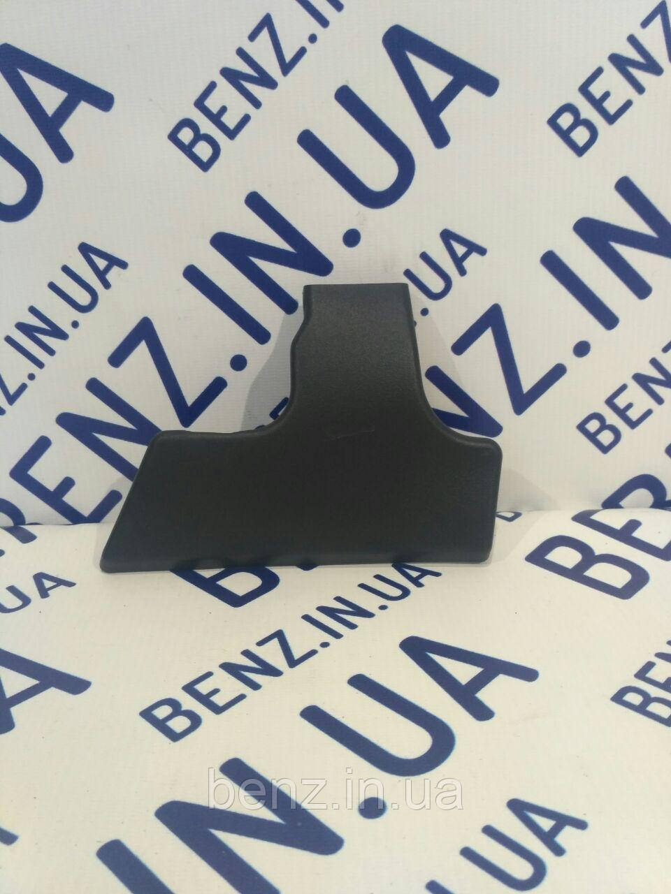 Накладка петлі багажника ліва Mercedes S212 A2126931533, фото 1