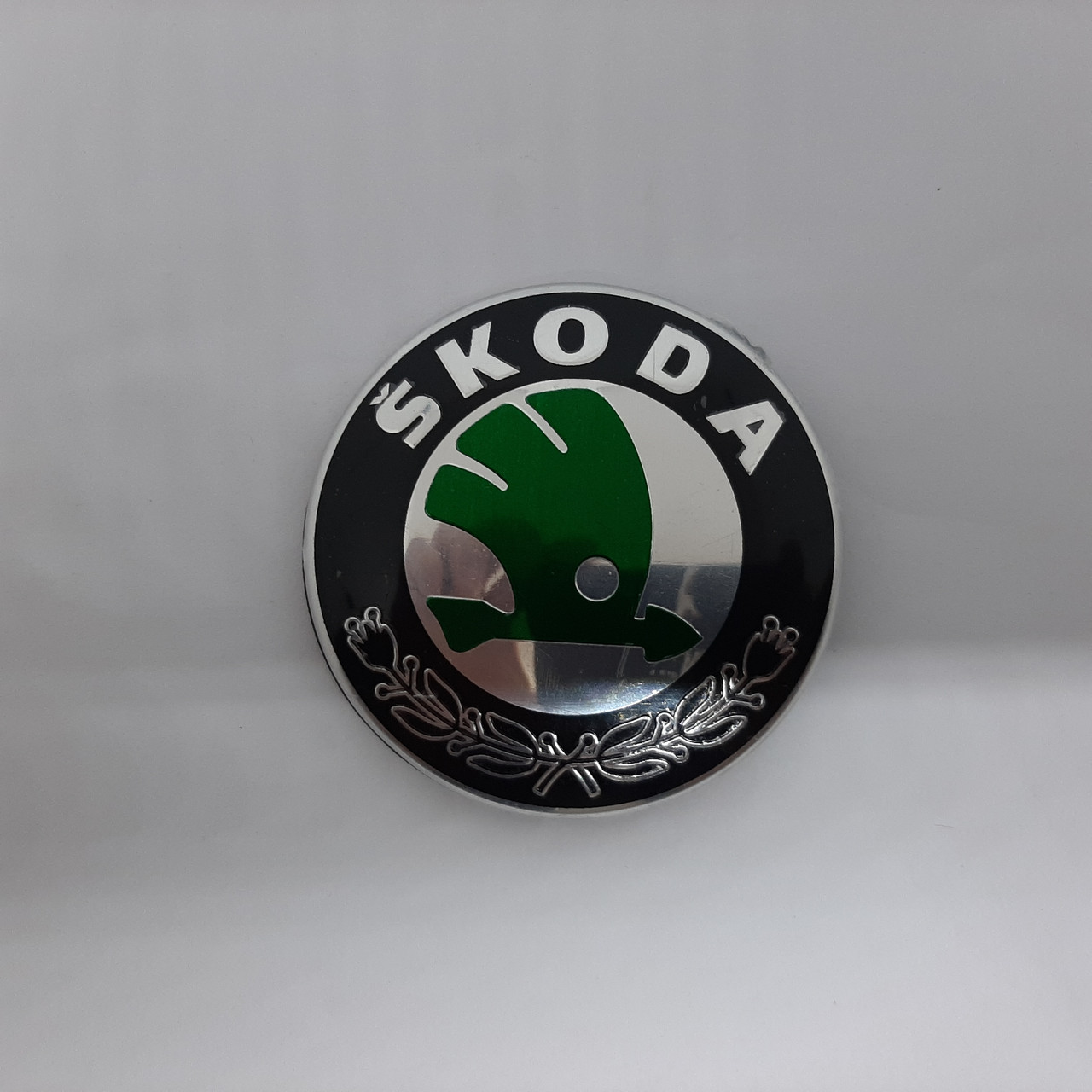 Емблема капота Skoda 80 мм старого зразка (з напрямними)