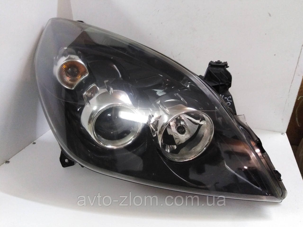 Фара Opel Vectra C, Опель Вектра Ц. Права рестайлінг. Чорна., фото 1