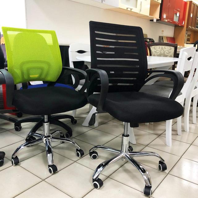 Цвета спинки у офисного кресла Флеш