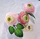 Шпильки для волосся з квітами ручної роботи з тканини "Ніжно-рожевий ранункулюс", фото 3