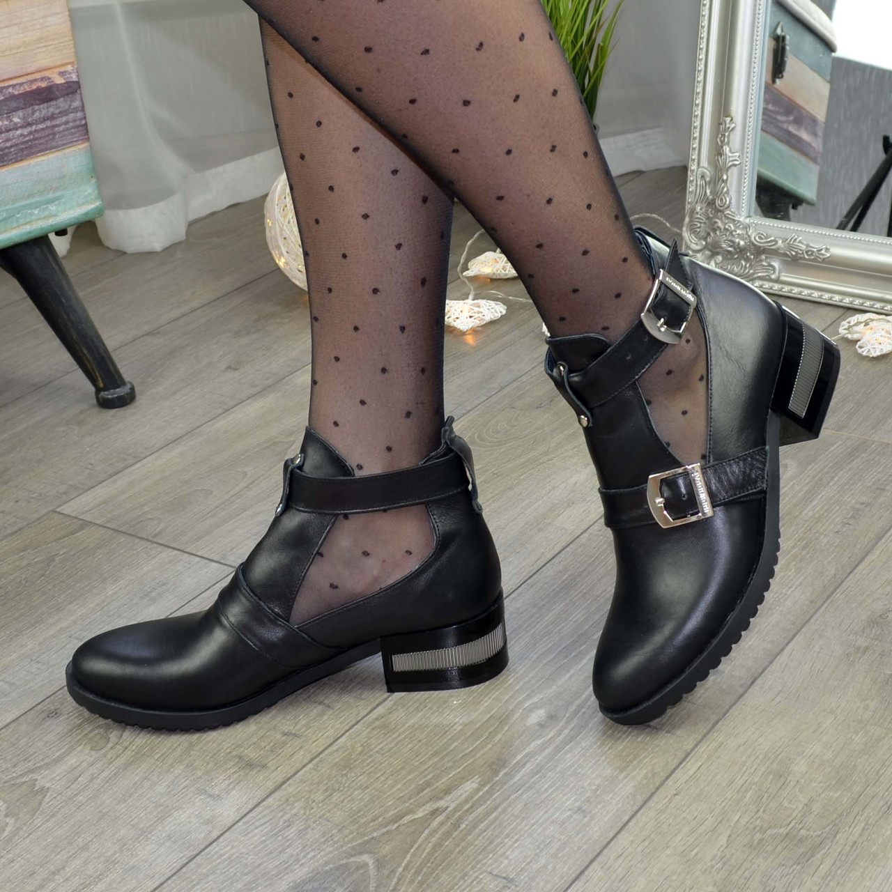 Ботильйони відкриті жіночі на невисоких підборах, колір чорний, фото 1