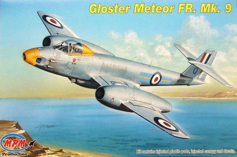 Пластикова модель 1/72 MPM 72534 Британський реактивний винищувач Gloster Meteor FR. Mk.9