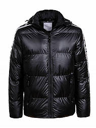 Чоловіча лакова тепла чорна коротка куртка на хутро з капюшоном