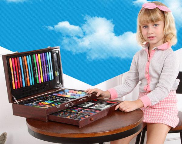 НАБІР ДЛЯ МАЛЮВАННЯ В ДЕРЕВ'ЯНОМУ ВАЛІЗЦІ «ART SET» (123 ПРЕДМЕТА)