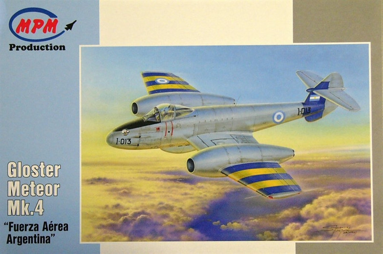 Пластикова модель 1/72 MPM 72554 Британський реактивний винищувач Gloster Meteor Mk.4 (Argentinian Air Force)